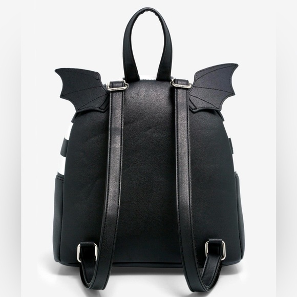 NWT Hot Topic Beetlejuice recently deceased mini backpack - Picture 3 of 7